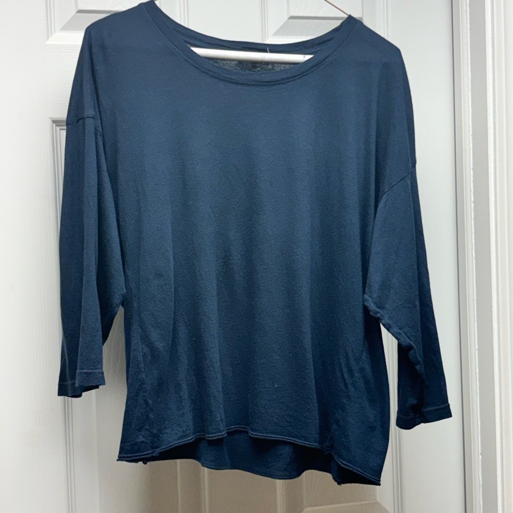 Sundry Dark Blue Lightweight Top – Women’s Size 0 (XS/S)